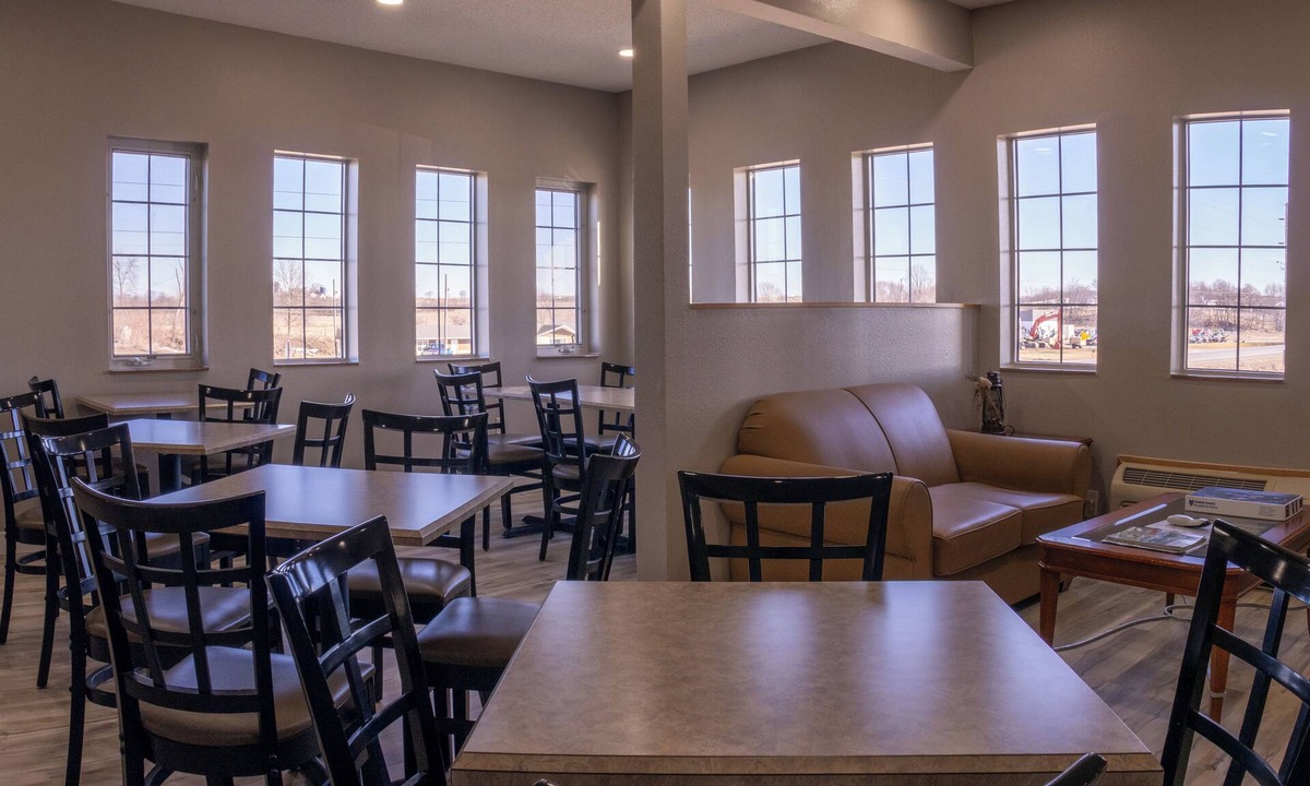 Sigourney Hotel | Belva Deer Inn