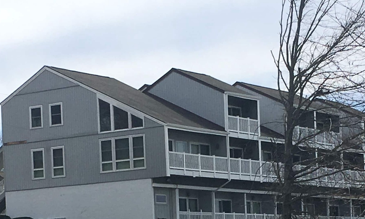 Huddleston Condo | Belview Bay Studio Getaway