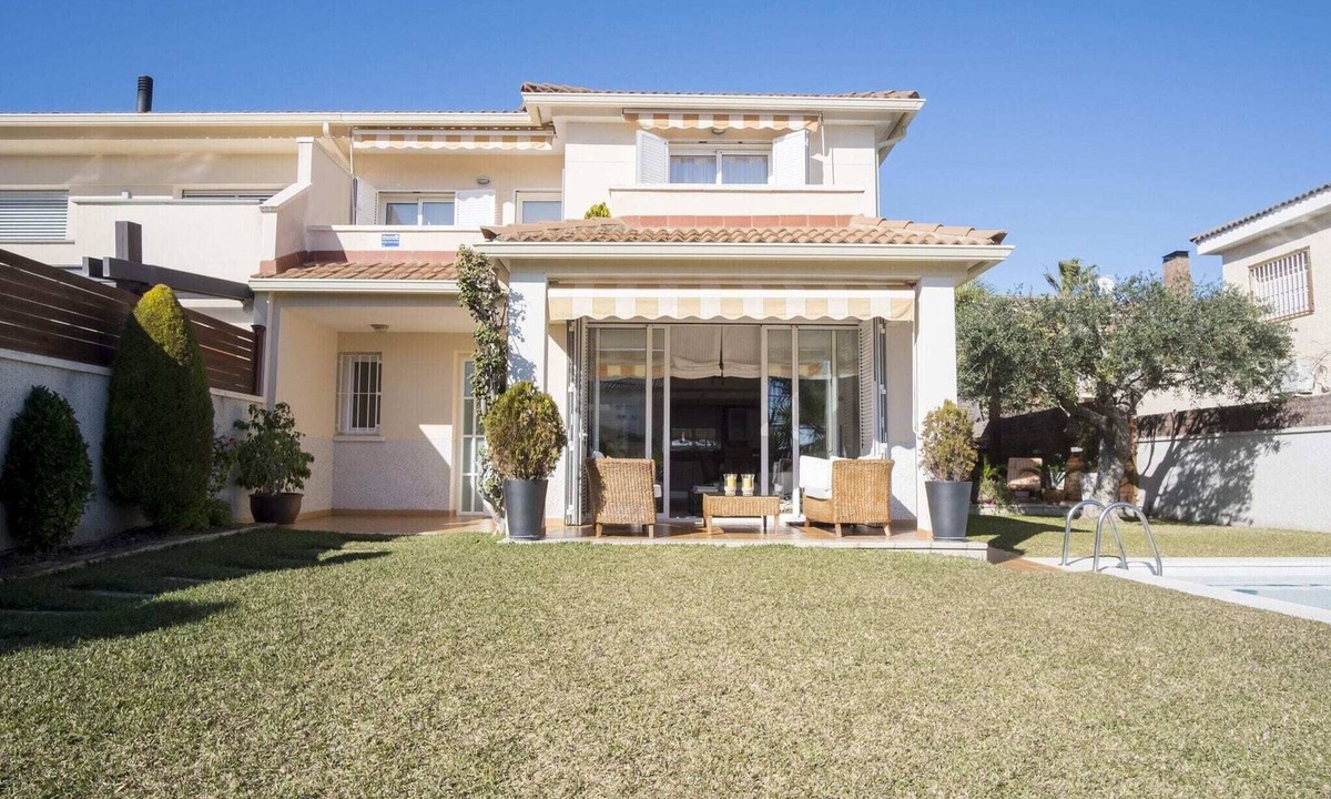 El Mas Mel Villa | Belvilla by OYO Casa Linda
