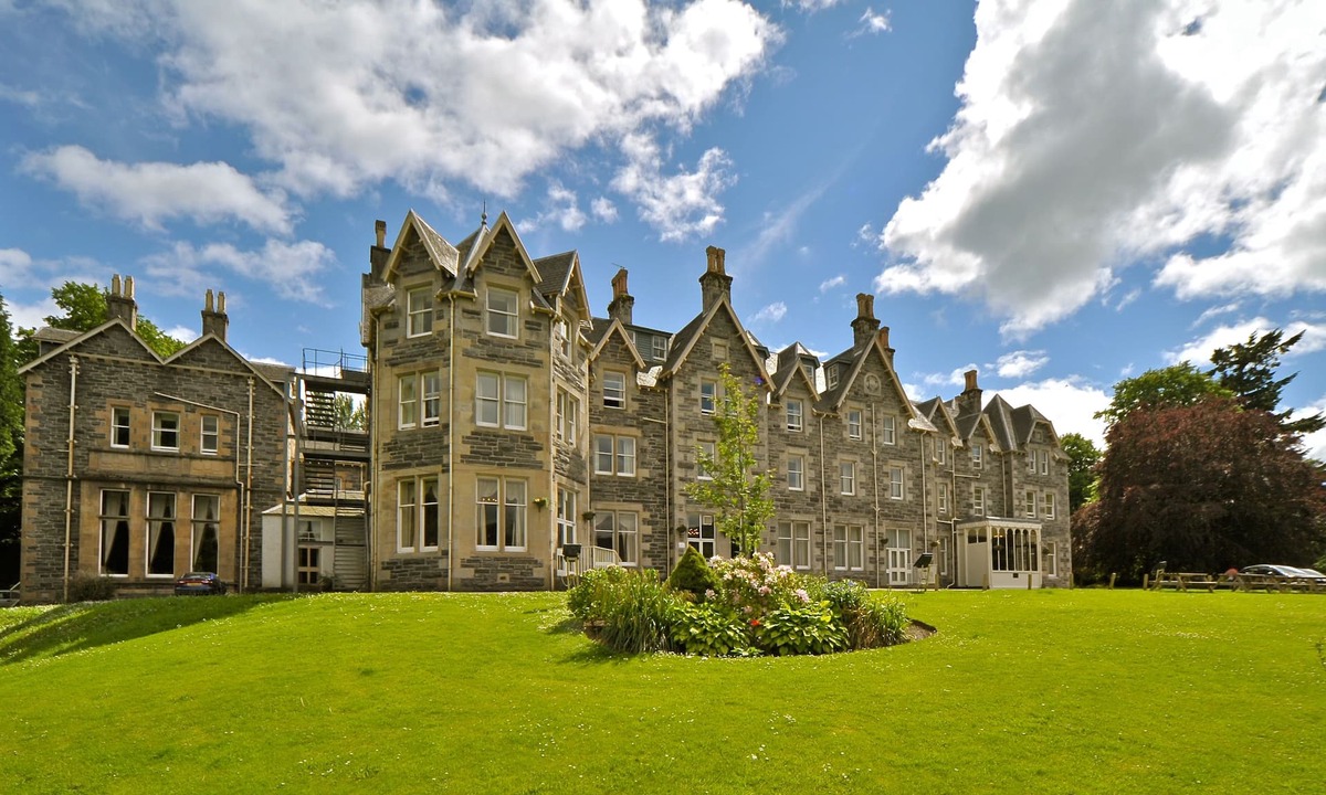 Marybank Hotel | Ben Wyvis Hotel