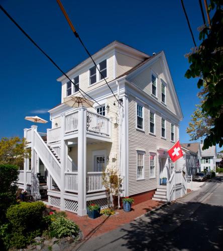 Provincetown Bed & Breakfast | Benchmark Inn