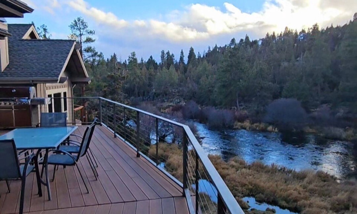 Awbrey Butte House | Bend River Retreat