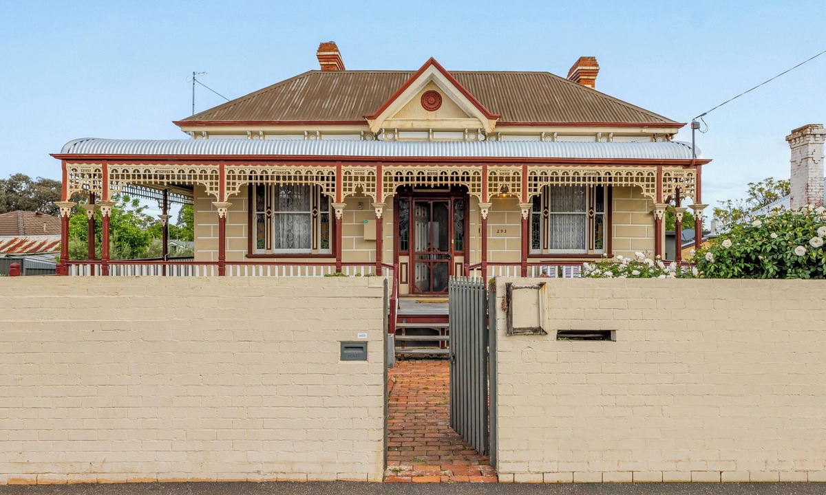 Bendigo House | Bendigo Signature Accommodation Cathedral View