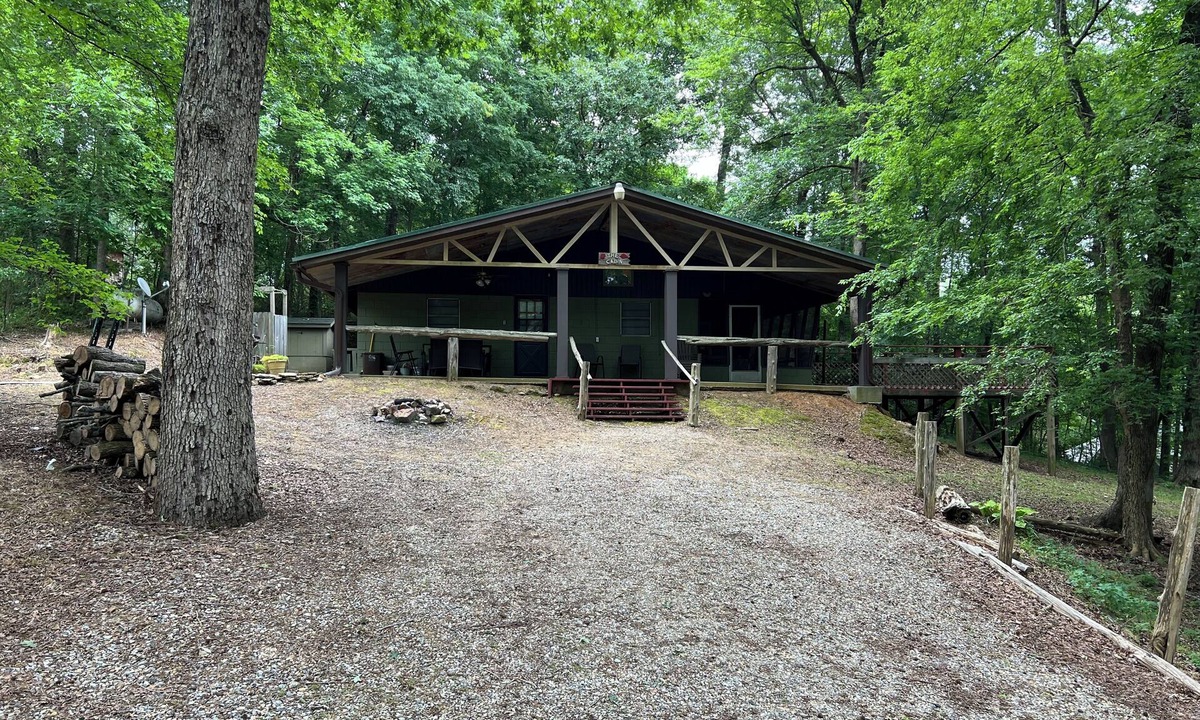Kirby Cabin | Bennet Cove Cabin, Lake Greeson