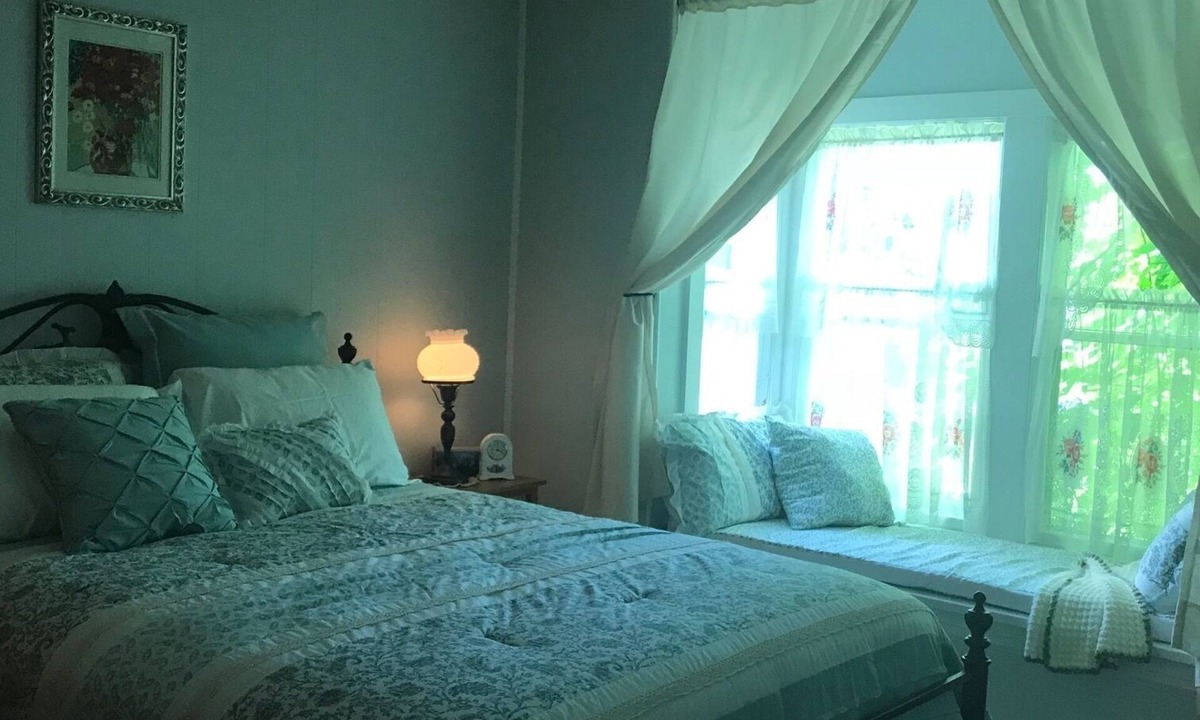 Bennington House | Bennington Guest Farmhouse