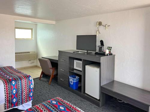 Escalante House | Bentonite Hills 2 Queen Beds