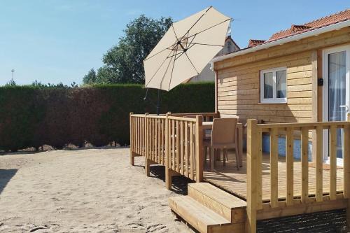 Berck-sur-Mer Ski Chalet | BERCK-PLAGE - Location saisonnière Tiny House insolite - 4 hébergements atypiques avec terrasse privée, proche mer, parking privé et gratuit, idéal weekend romantique, vacances en famille ou groupe