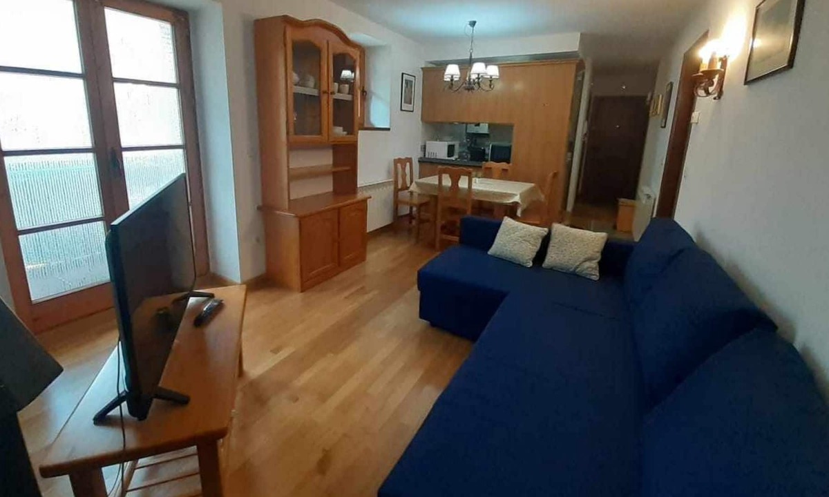 Linsoles Apartment | Berde-vall Benás Familias