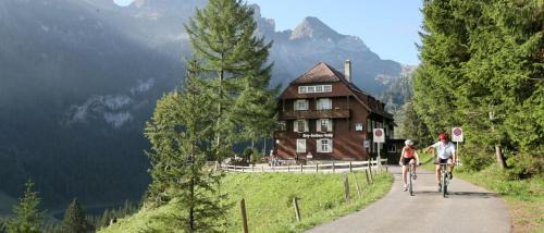 Grabs Hotel | Berggasthaus Voralp