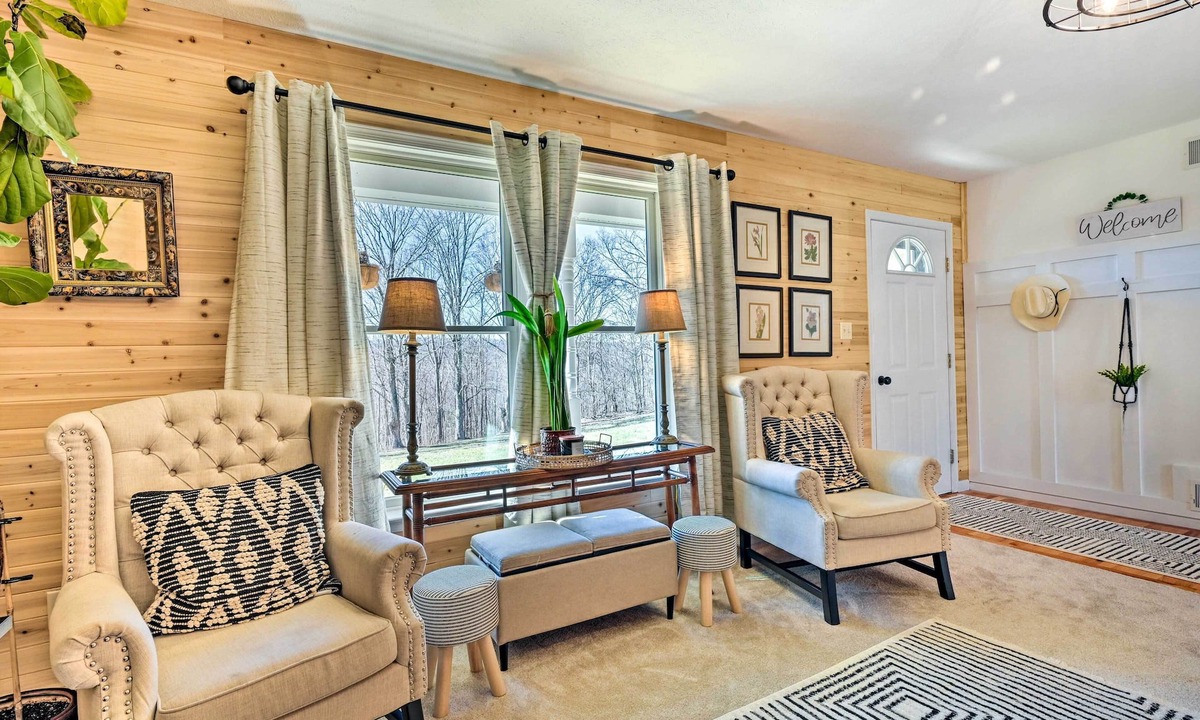 Berkeley Springs Cottage | Berkeley Springs Vacation Home w/Fire Pit!