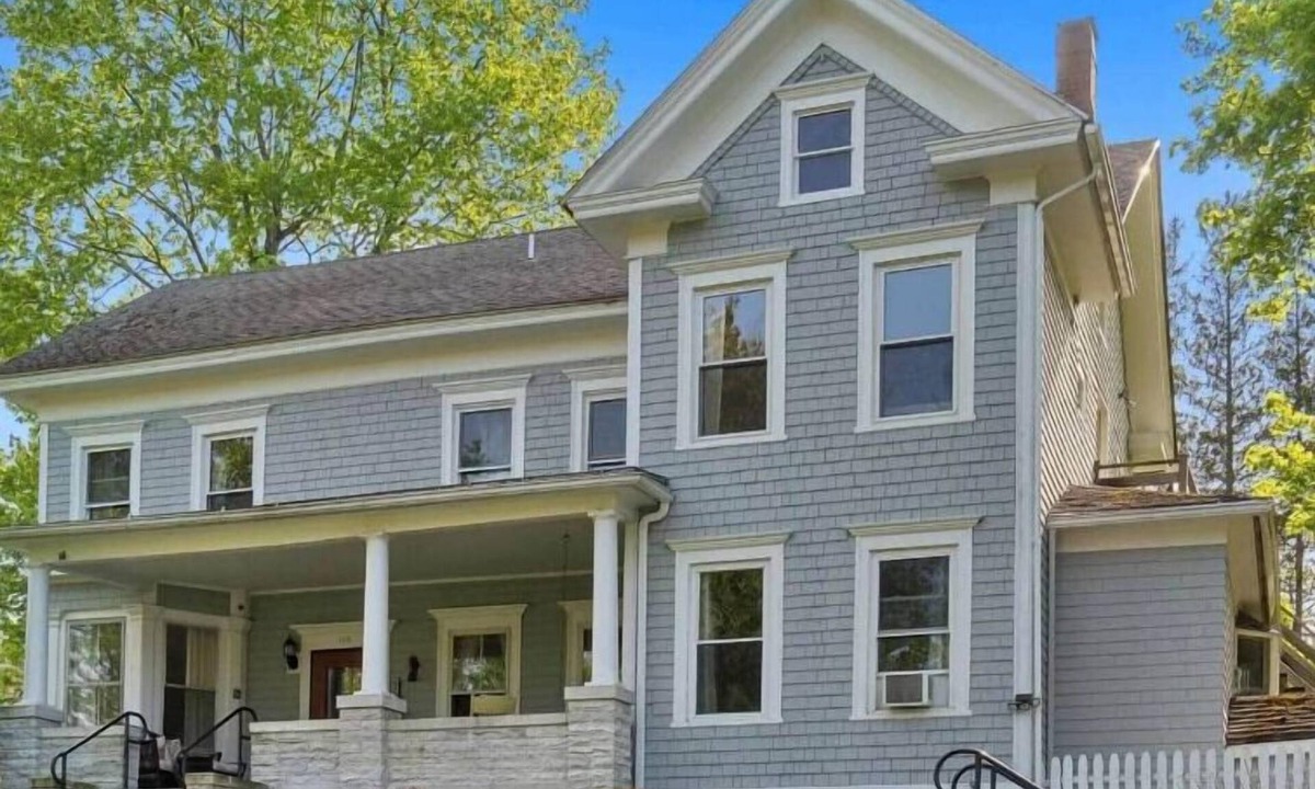 Lee House | Berkshire House Stay: 5BR/5BA