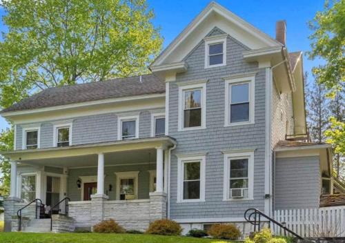 Lee House | Berkshire House Stay