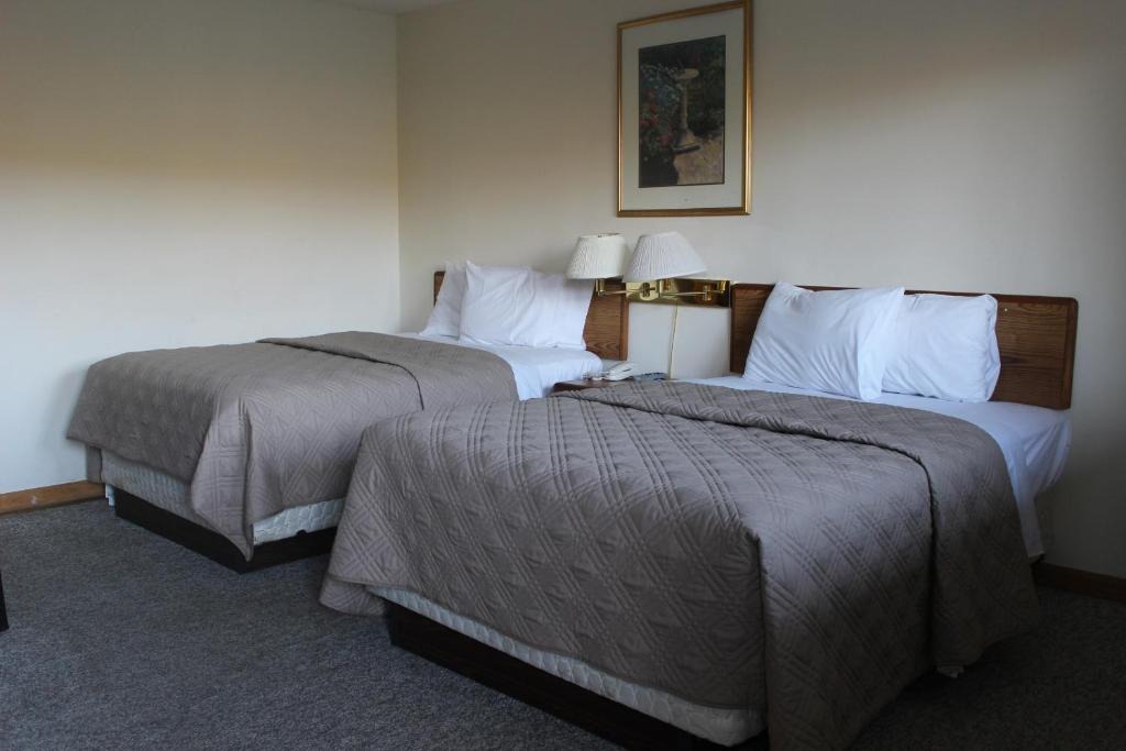Austerlitz Hotel | Berkshire Travel Lodge