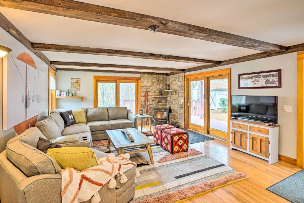 Charlemont House | Berkshires Getaway < 1 Mi Skiing & Hiking!