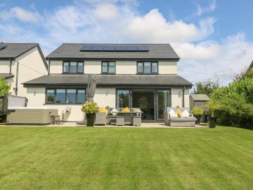 Llanbedrgoch House | Berllan