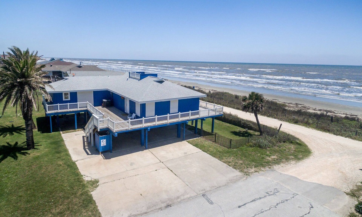 Bermuda Beach House | Bermuda Blue | Beachfront, Stunning Views