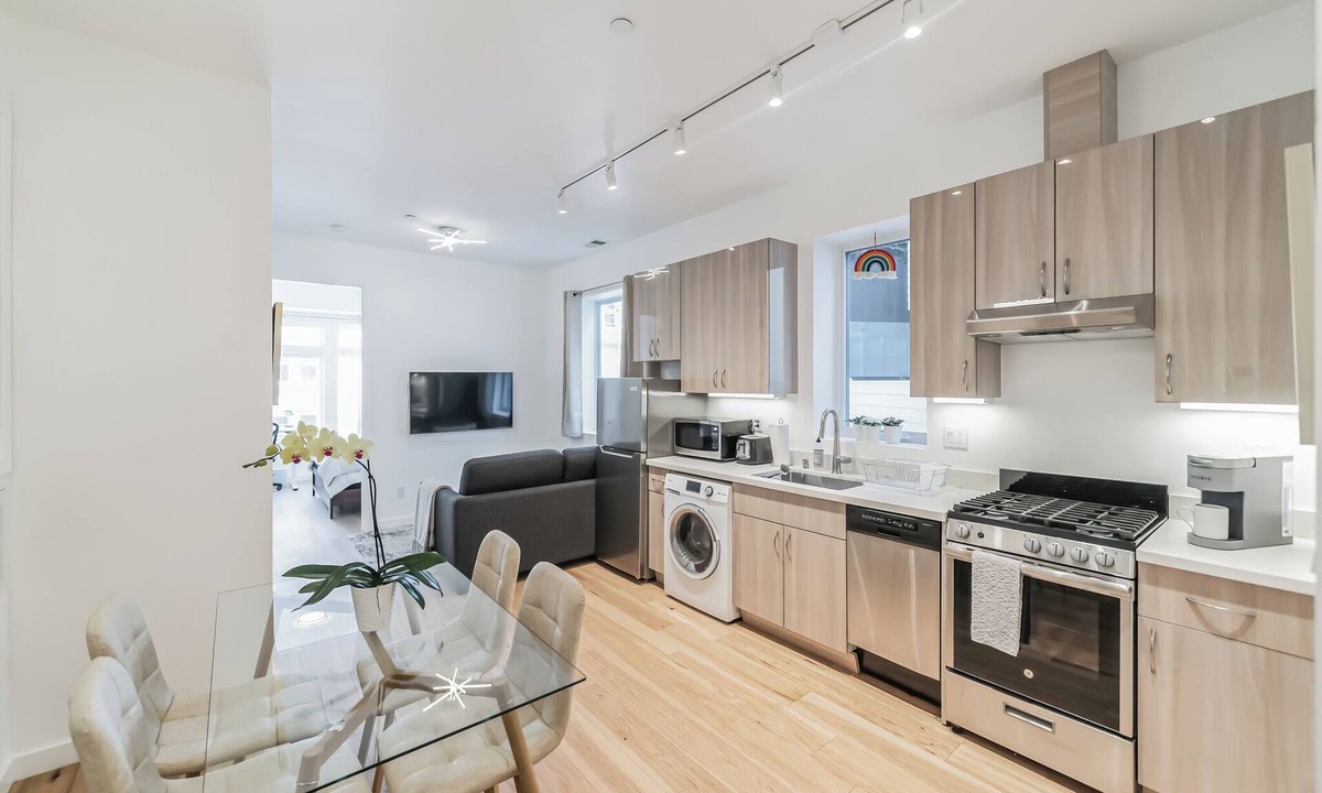 La Lengua Apartment | Bernal Heights 1Bed, 2Bath Apt