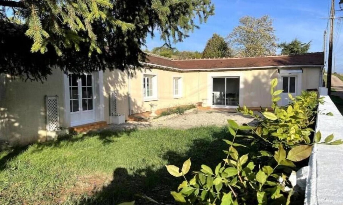 Trucy-sur-Yonne House | Bernard & Anny