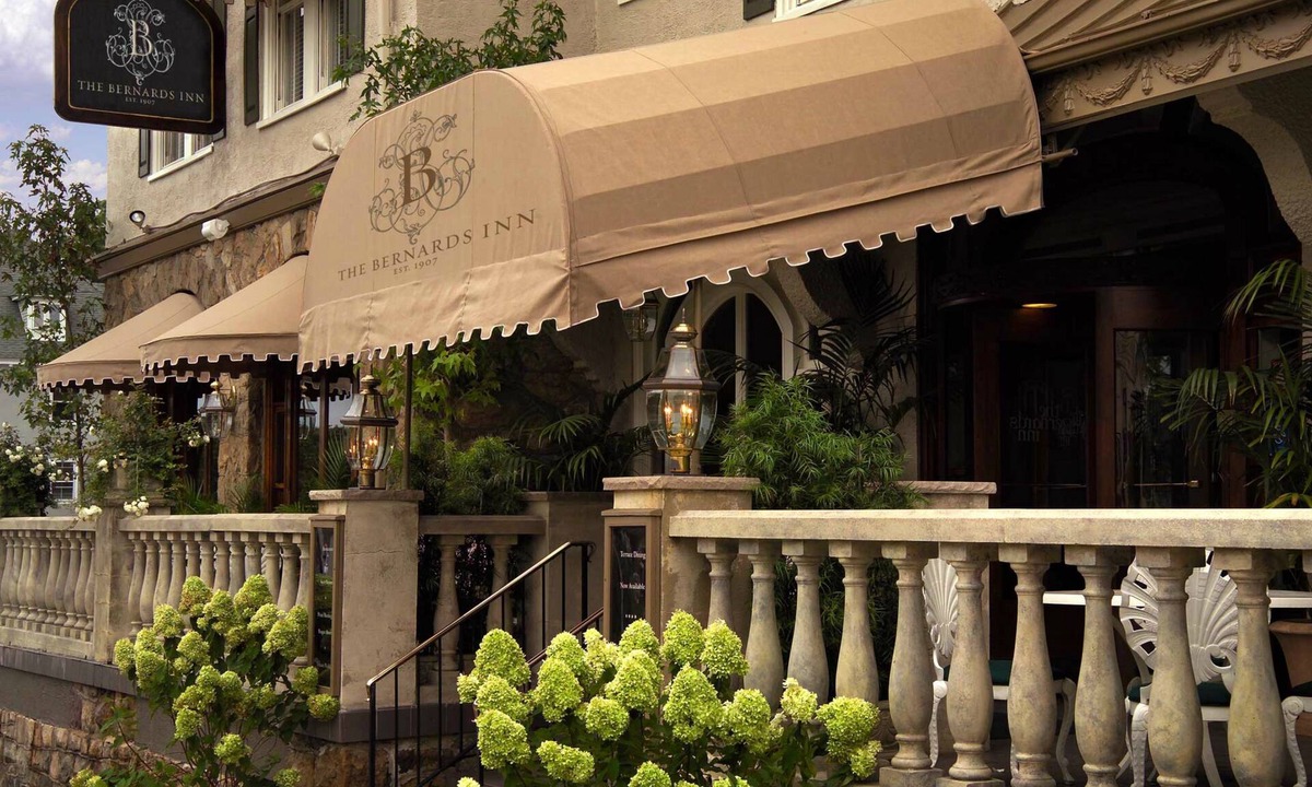 Bernardsville Hotel | Bernards Inn
