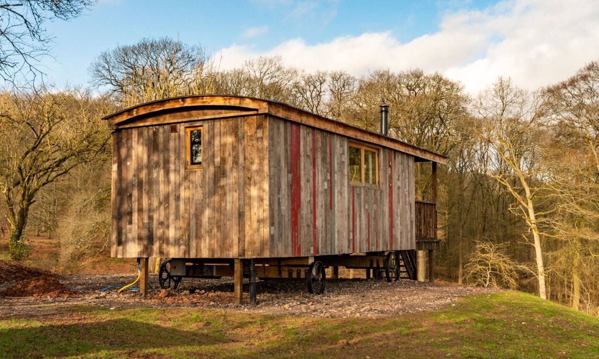 Lydney Cottage | Bertha - sleeps 2 guests in 1 bedroom