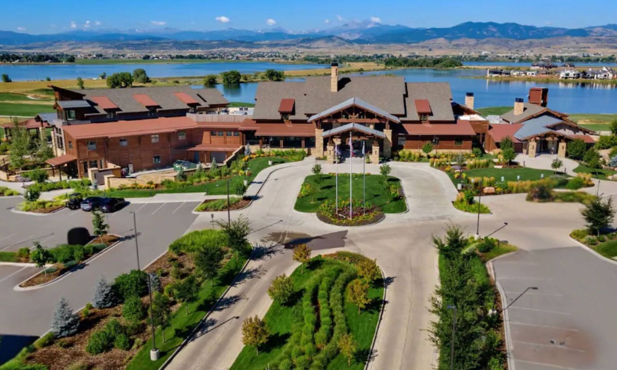 Berthoud House | Berthoud Basecamp Private Hot Tub & Backyard Oasis