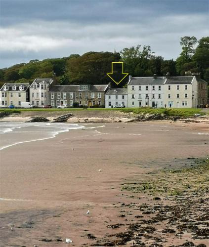 Millport Apartment | Beside the Bay