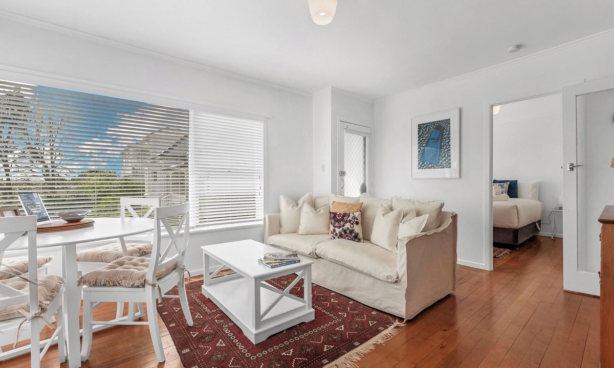 Devonport Apartment | Bespoke Stays - Devonport Comfort