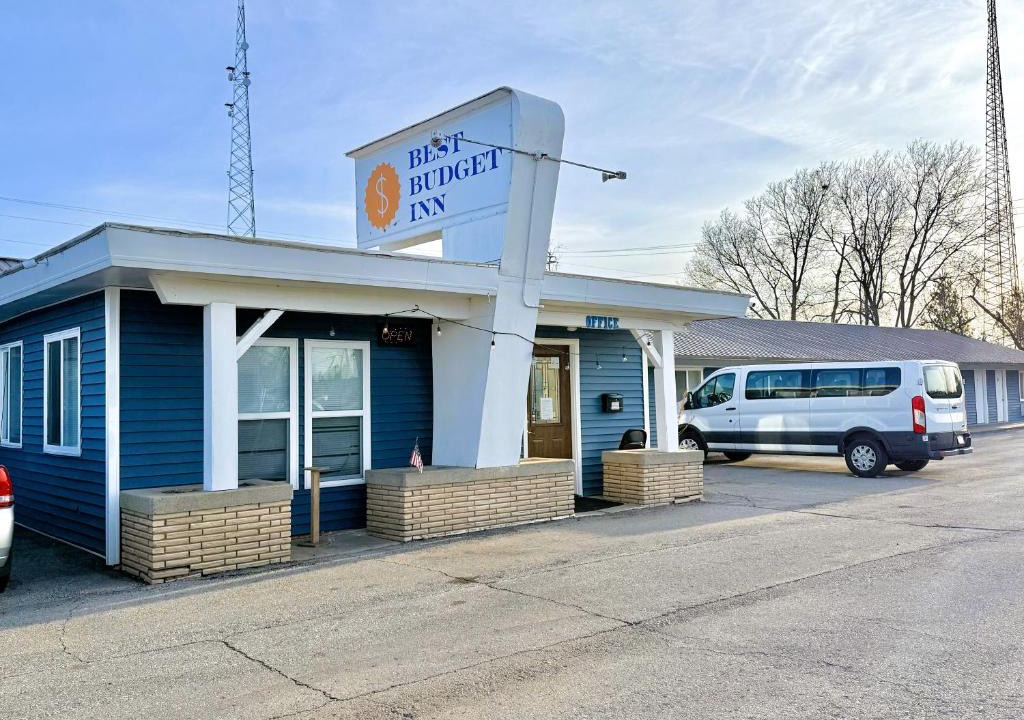Marshalltown Hotel | Best Budget Inn