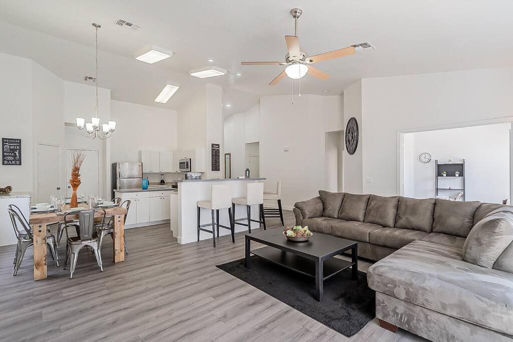 El Mirage Apartment | “Best In Class” Fast, Good and Cheap