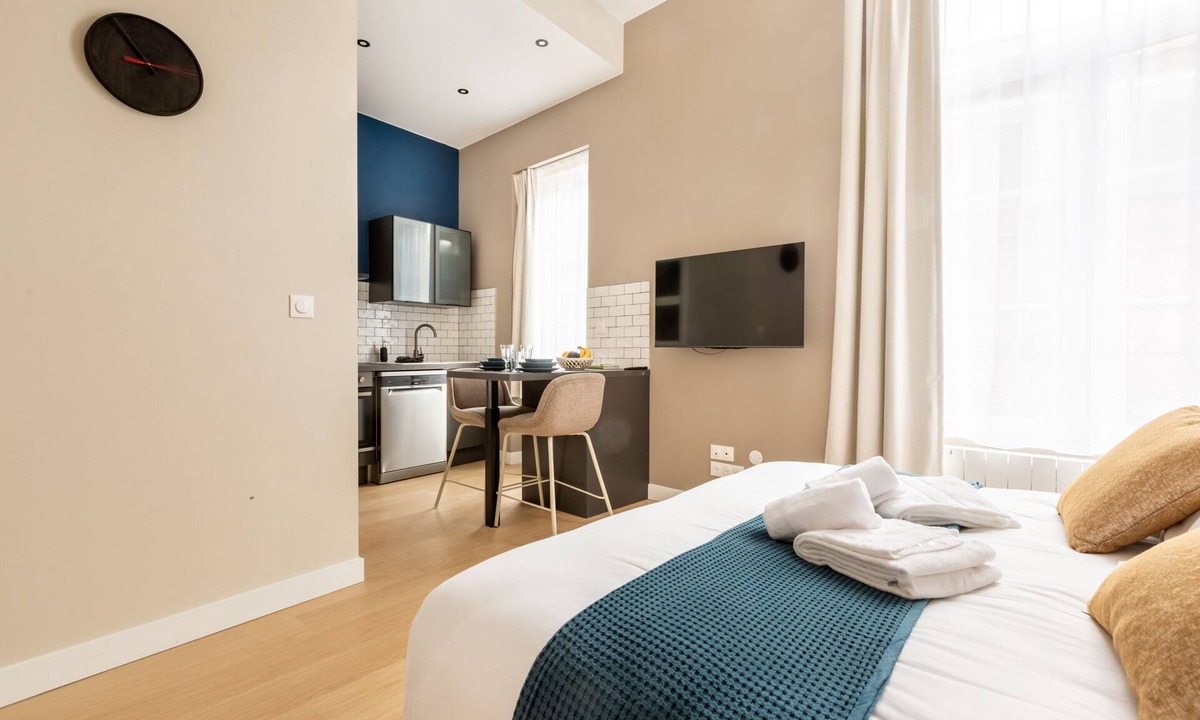 Lille Centre Ville Apartment | Best in class studio with fully equipped kitchen