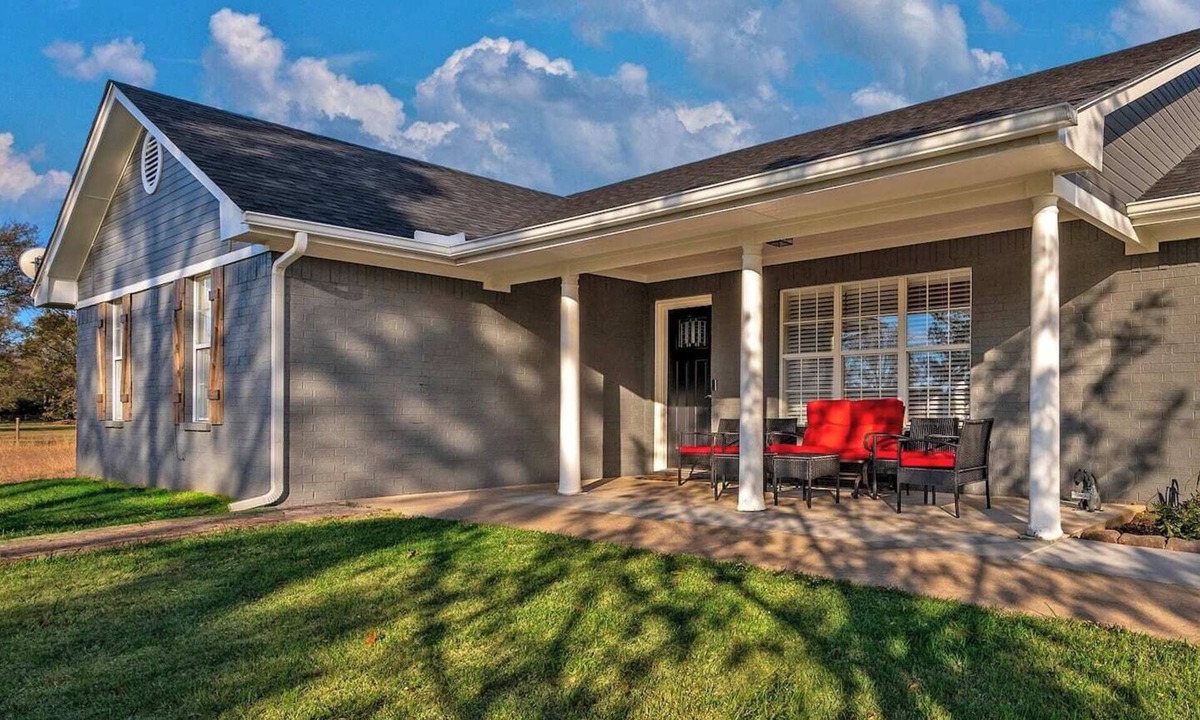 Mead House | Best kitchen in Texoma! New! Playroom!
