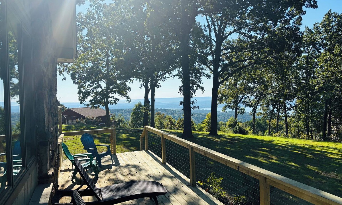 Fairfield Bay House | Best Lake Views, Walk to Pool, Tennis Pickleball—Enjoy nearby Marina and Trails