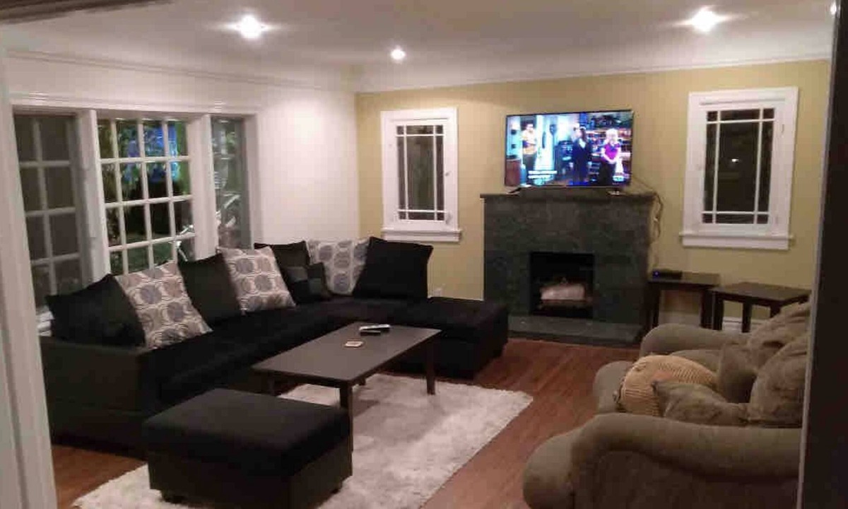 West Hollywood House | Best Location House in Hollywood, CA Close to Everything!