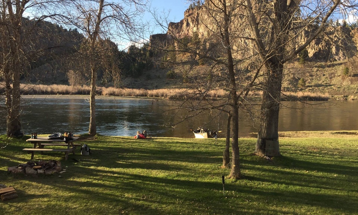 Cascade House | Best Location on the MIssouri River