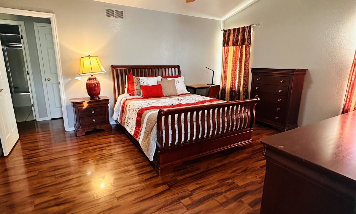 Centennial House | Best Vacation Home in Centennial,