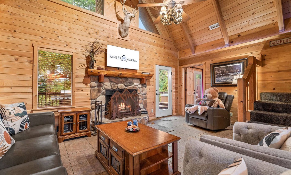 Branson Cedars Cabin | Best Views in the Area Free Tickets Hot Tub Pet Friendly Near Big Cedar Loft & Games Included