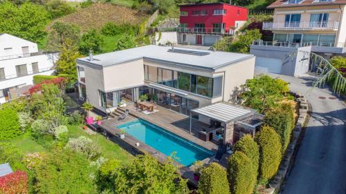 Lutry Villa | Best Villa with Pool and Panoramic views by GuestLee