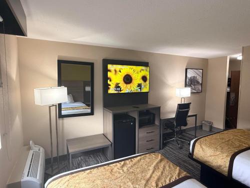 Chillicothe Hotel | Best Western Adena Inn