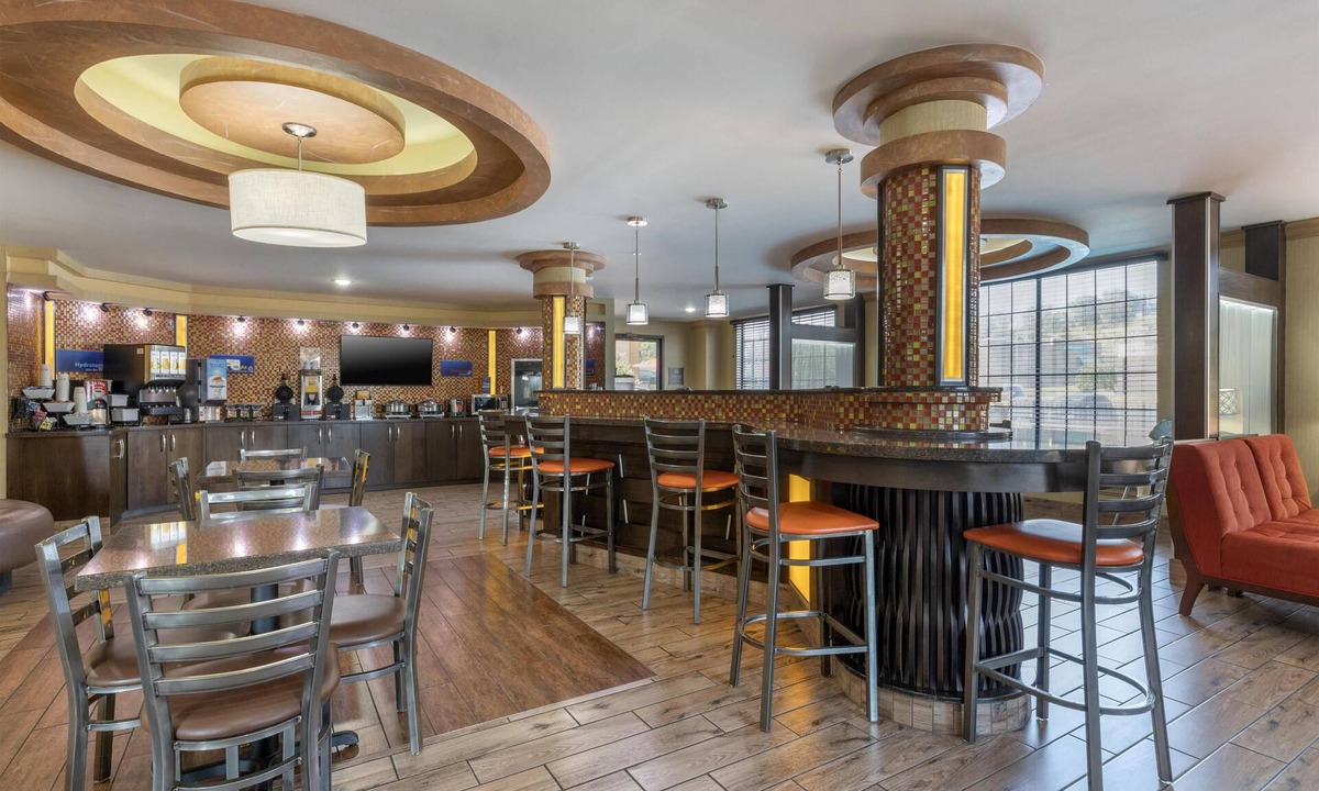 Fort Smith Hotel | Best Western Aspen Hotel