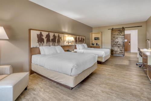 Bandera Hotel | Best Western Bandera Suites & Saloon
