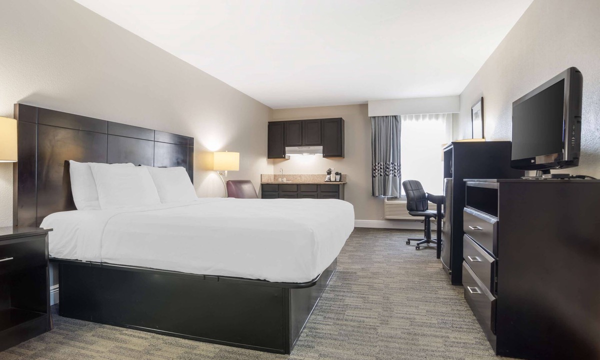 Bridge City Hotel | Best Western Bayou Inn