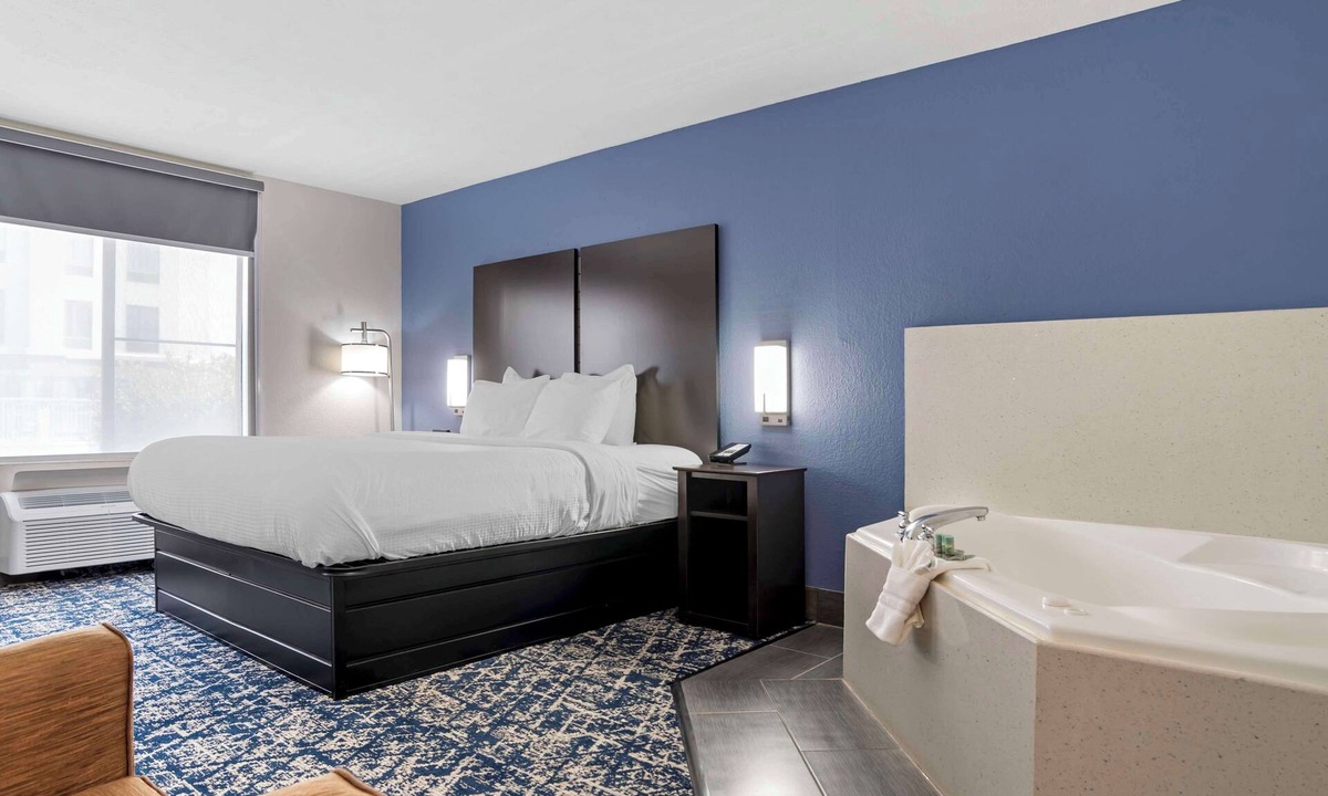 Canton Hotel | Best Western Canton Inn