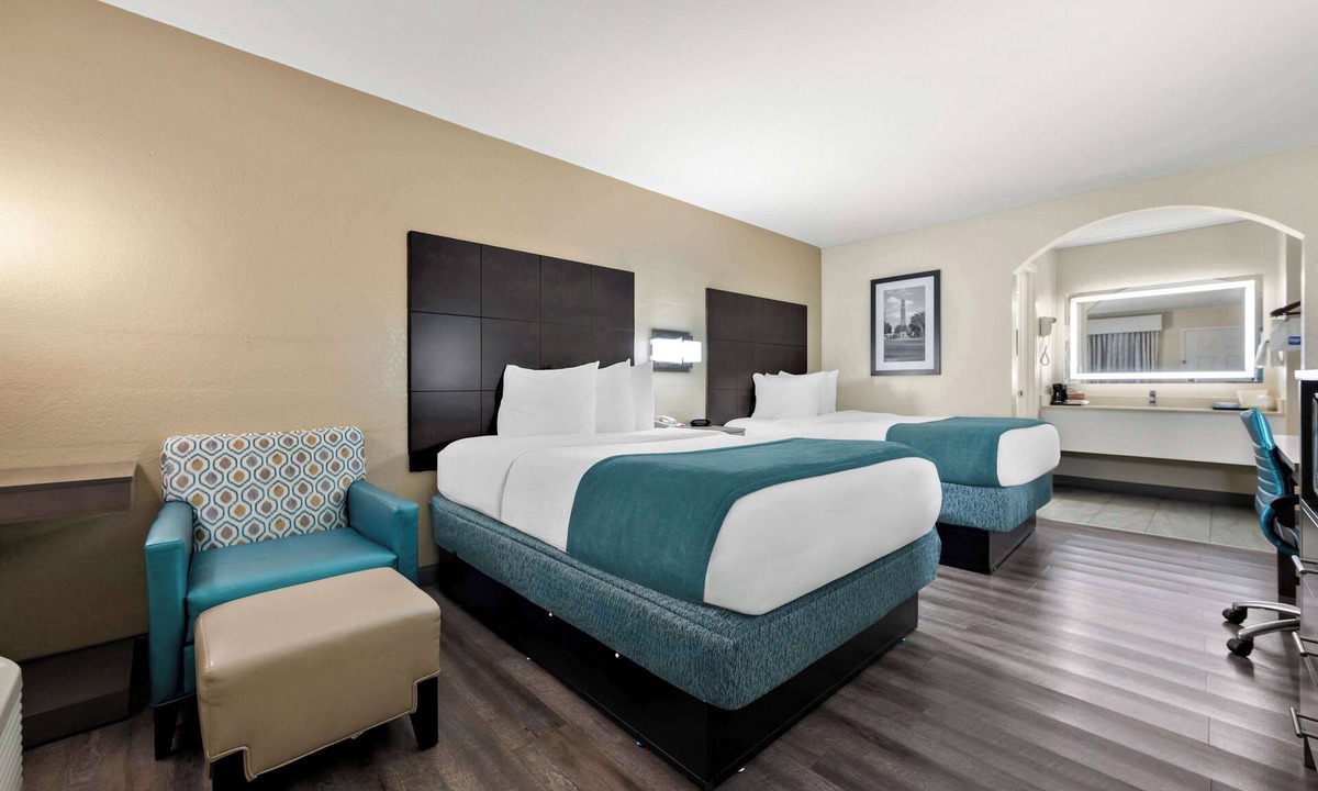 Northport Hotel | Best Western Catalina Inn
