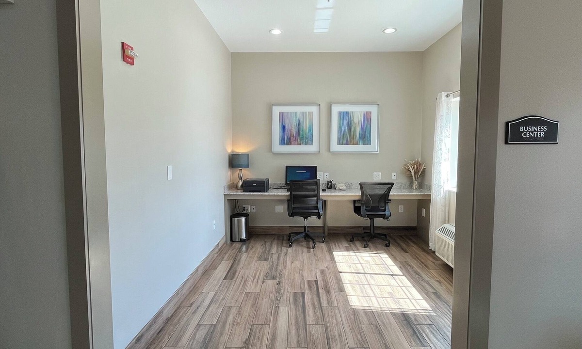 Cleveland Hotel | Best Western Cleveland Inn & Suites