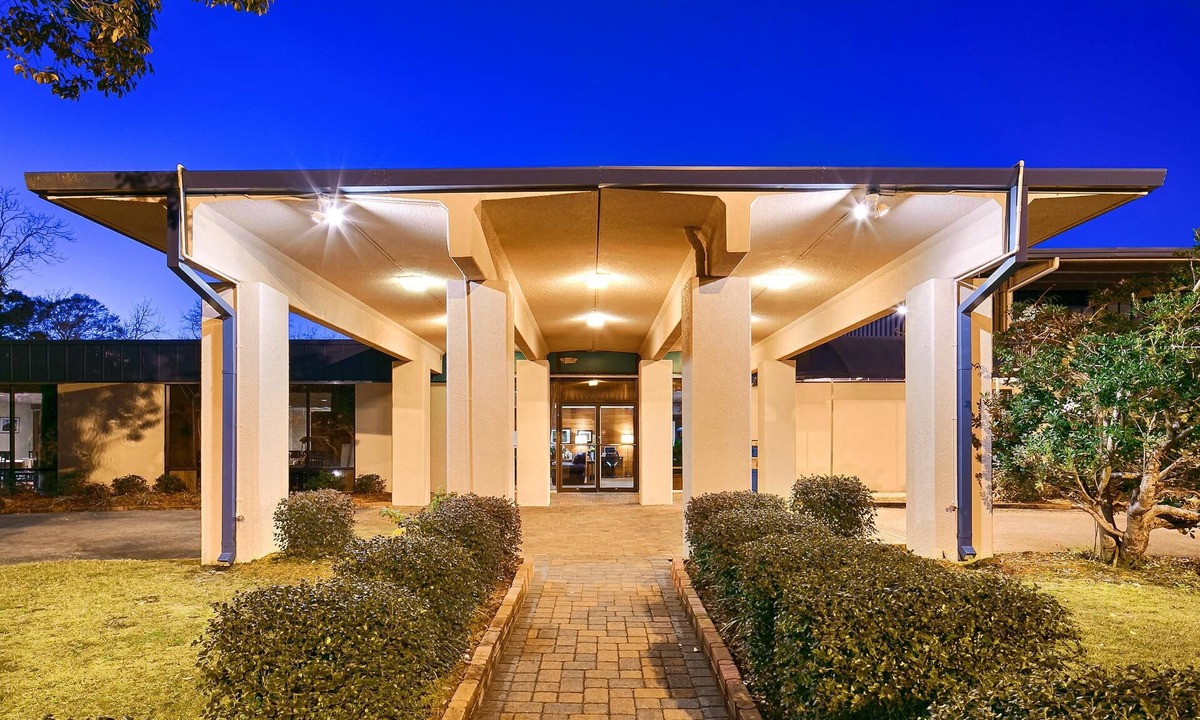 De Funiak Springs Hotel | Best Western Crossroads Inn
