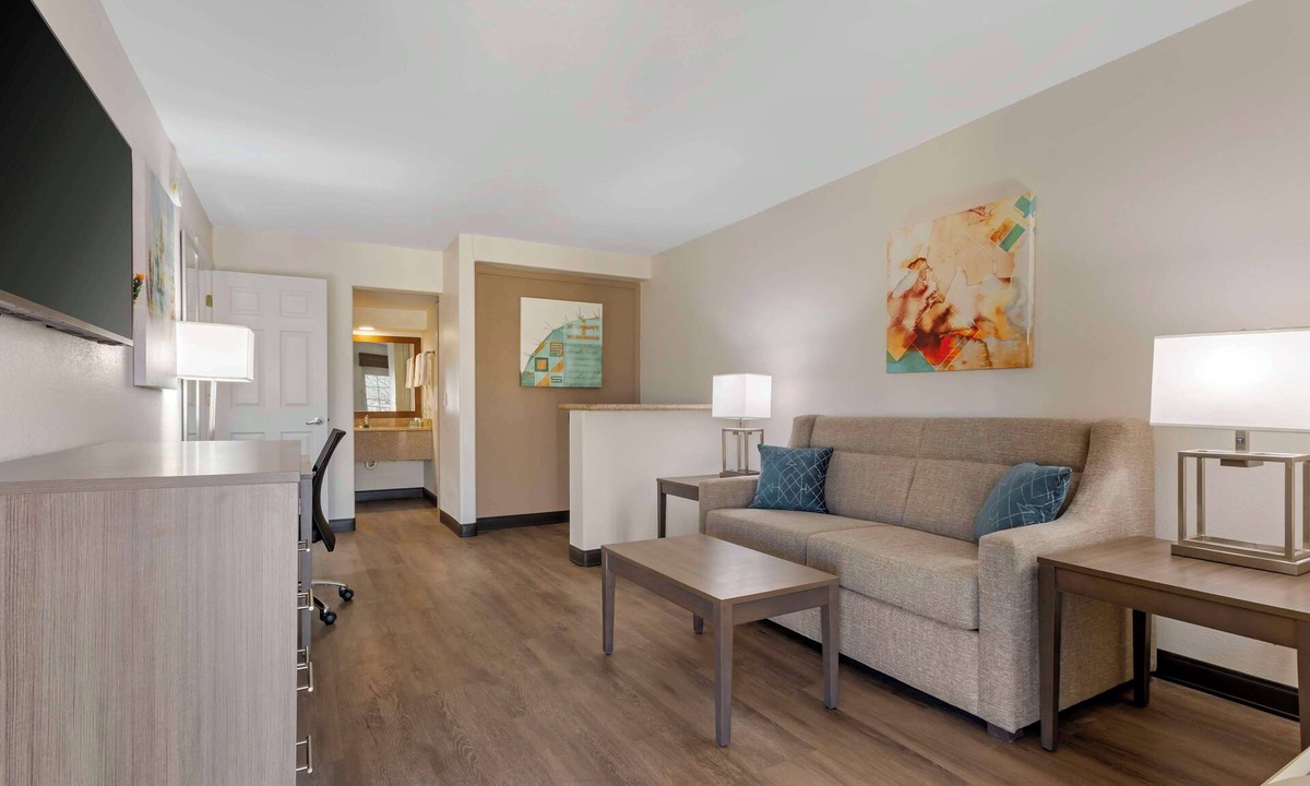 Safford Hotel | Best Western Desert Inn