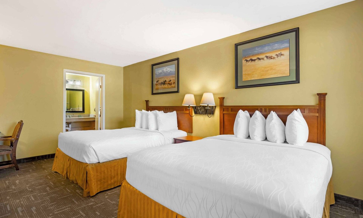 Hallettsville Hotel | Best Western Executive Inn