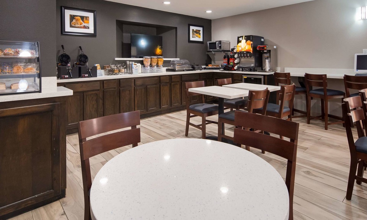Marshall Hotel | Best Western Executive Inn