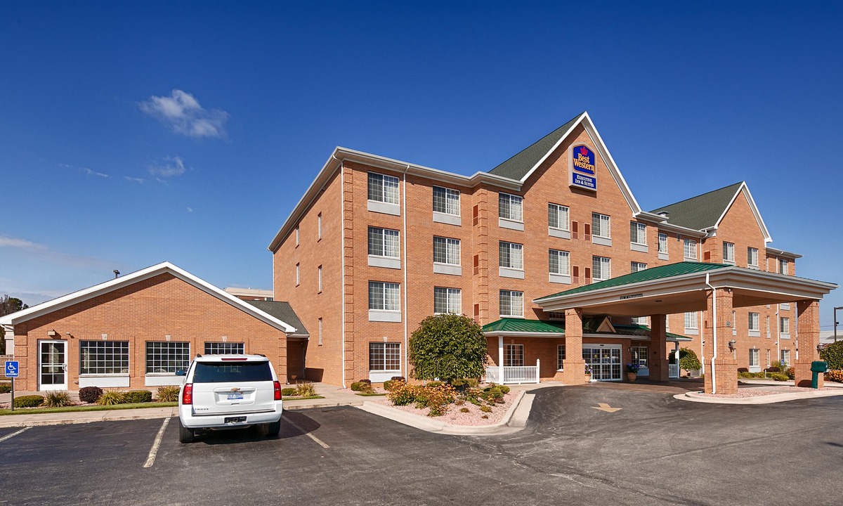 Grand Rapids Hotel | Best Western Executive Inn & Suites