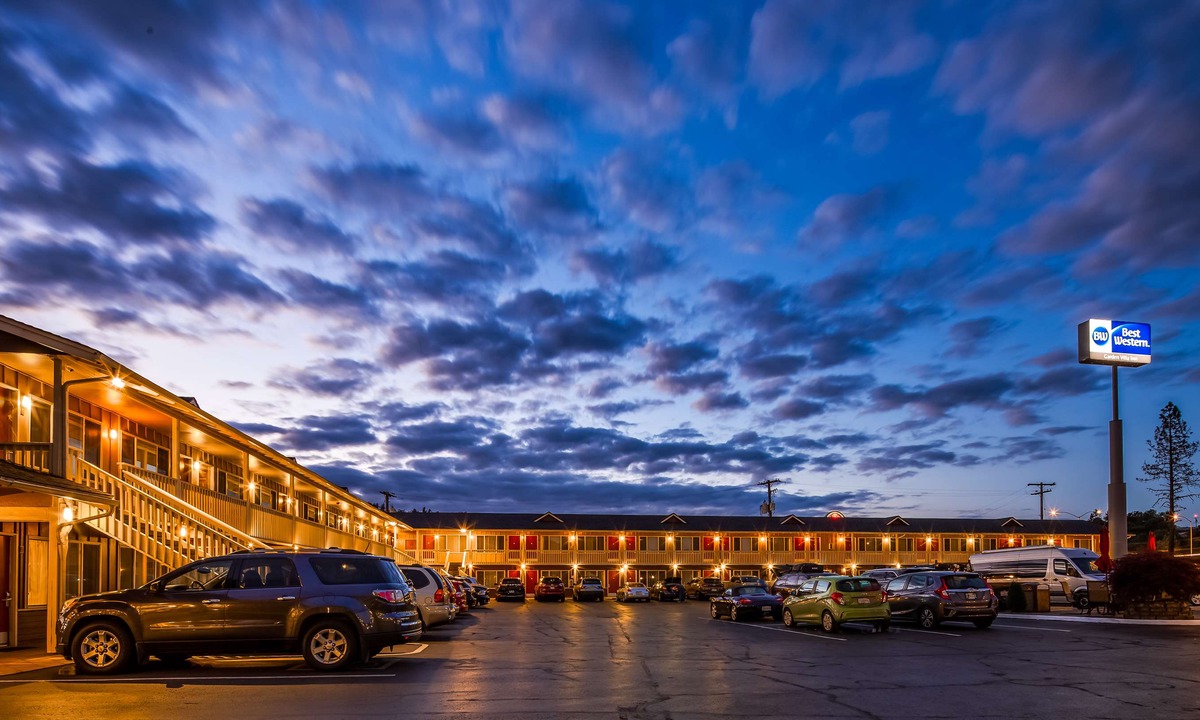 Roseburg Hotel | Best Western Garden Villa Inn
